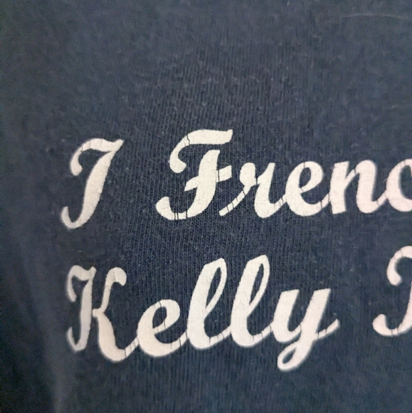 Men's T-shirt I French Kissed Kelly Kapowski 90s Saved By The Bell Funny Graphic - Picture 3 of 5